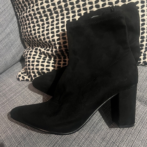Brand New Addition Elle Black Heeled Boots (9WW) - Picture 1 of 4
